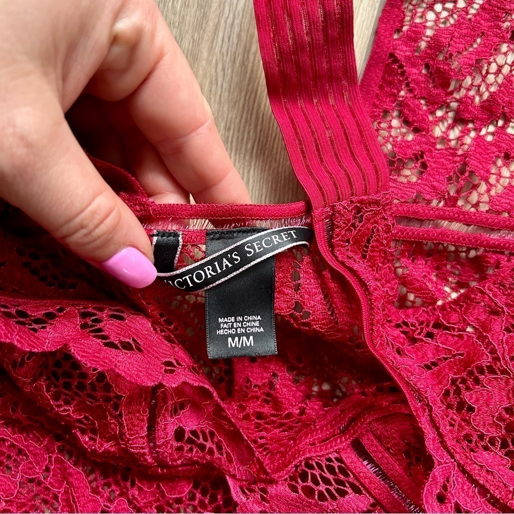 Victoria‘s Secret Red Lace Sheer Bodysuit V-Neck Lingerie - Picture 4 of 6
